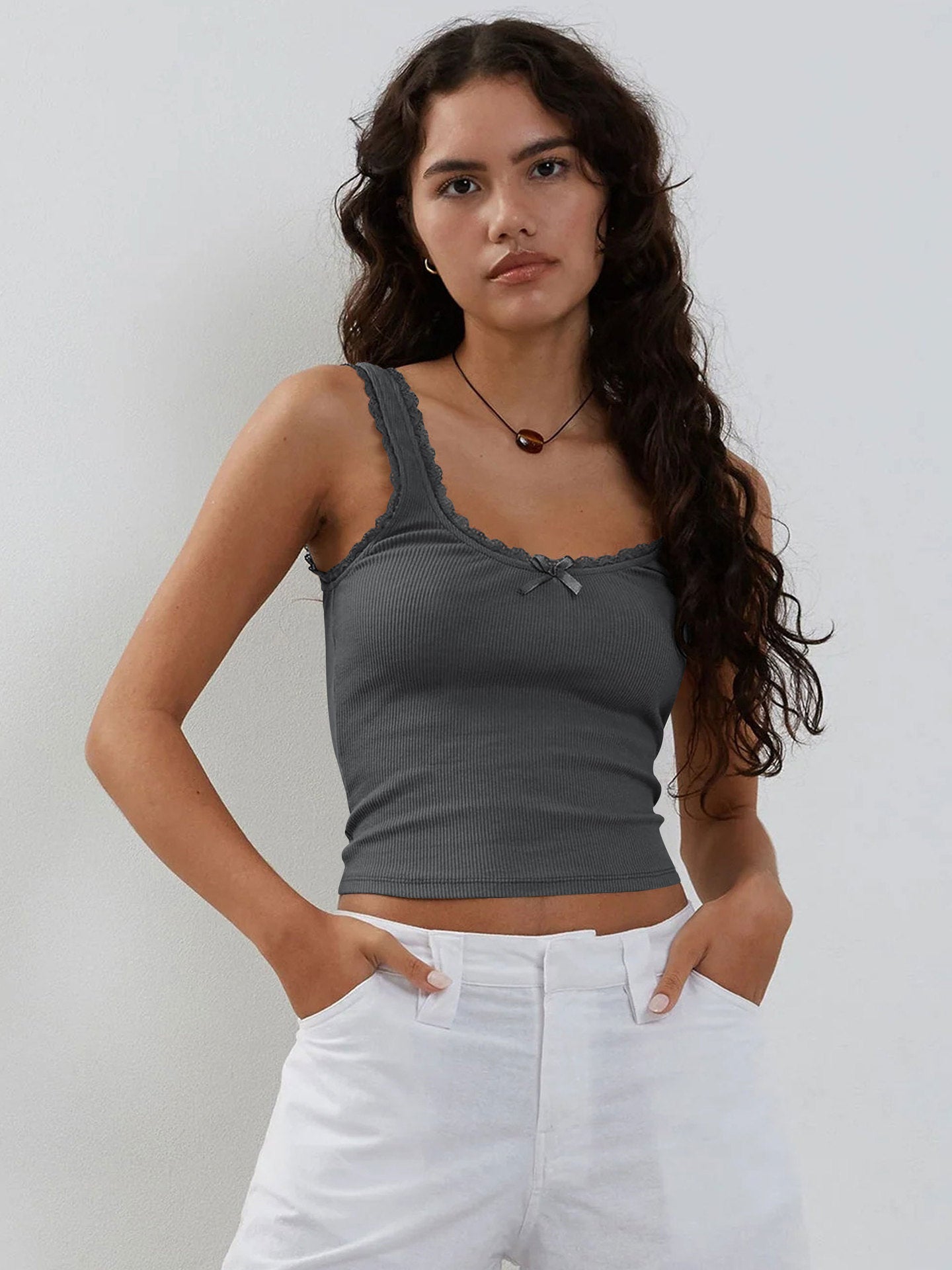 Ärmelloses Crop-Top aus Tanktop mit Spitze in Dunkelgrau 