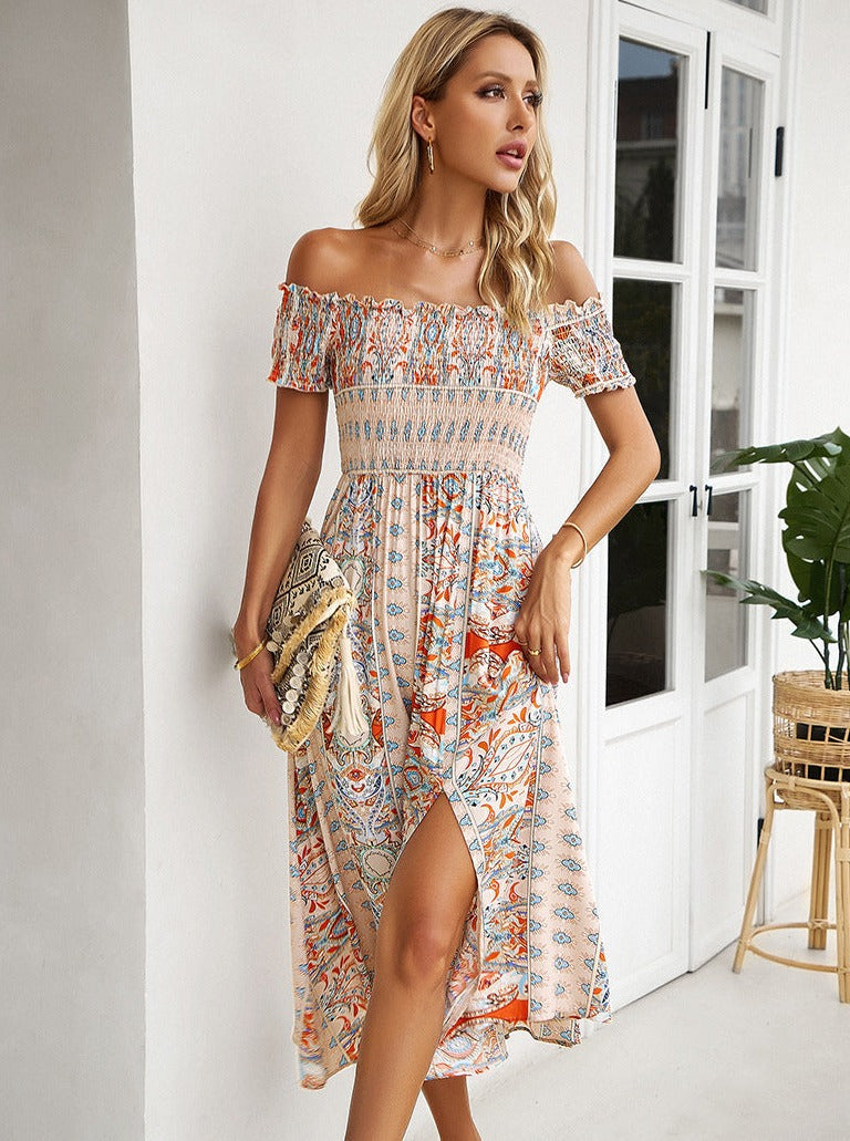 Sommerliches schulterfreies Bohemian-Midikleid mit Schlitz 