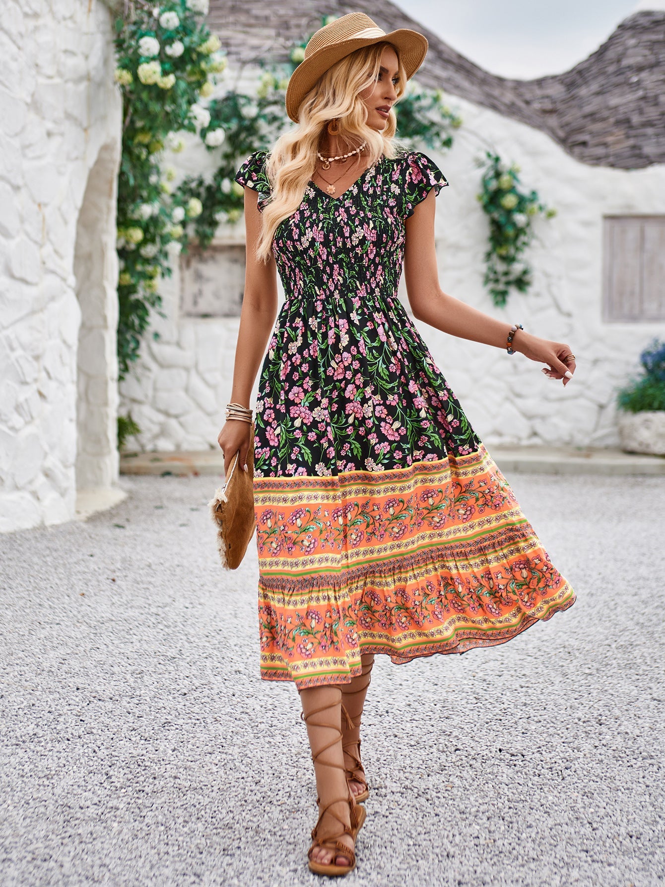 Lässiges, schmales Kleid mit Blumenmuster und hoher Taille im Boho-Stil 