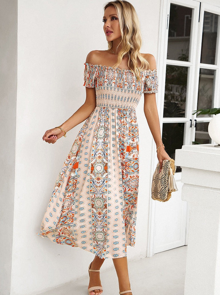 Sommerliches schulterfreies Bohemian-Midikleid mit Schlitz 