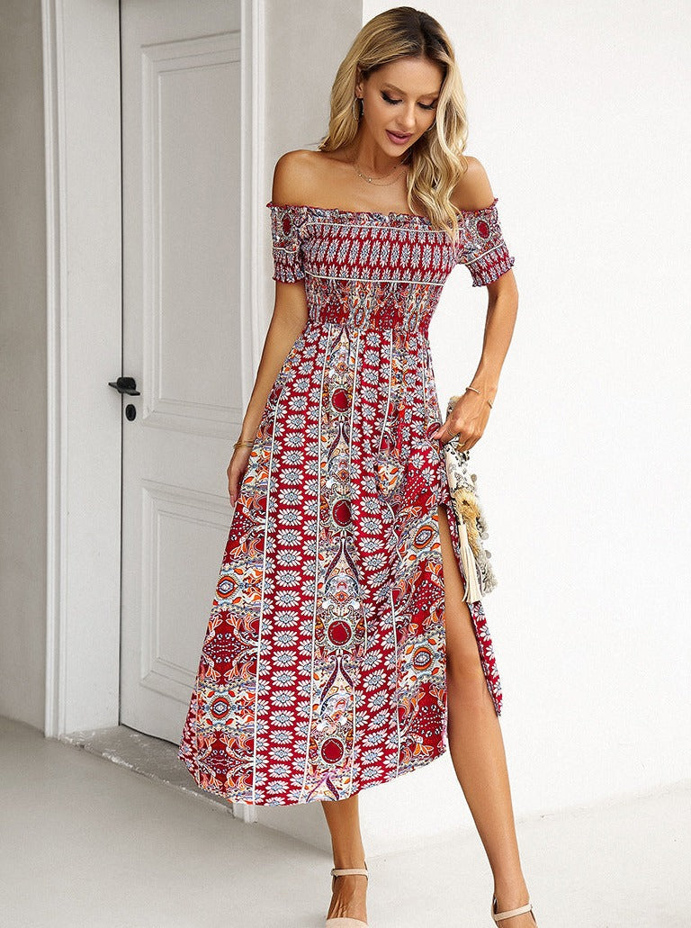 Sommerliches schulterfreies Bohemian-Midikleid mit Schlitz 