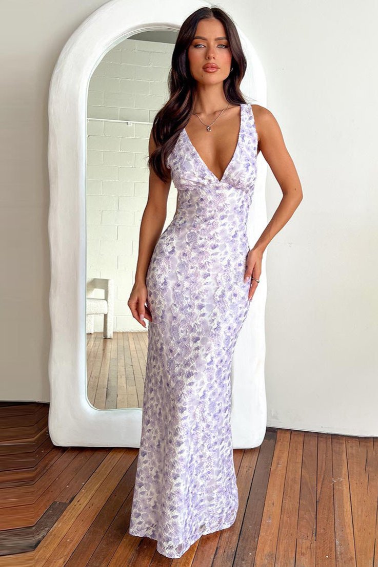 Elegant V-Neck Sleeveless Maxi Dress